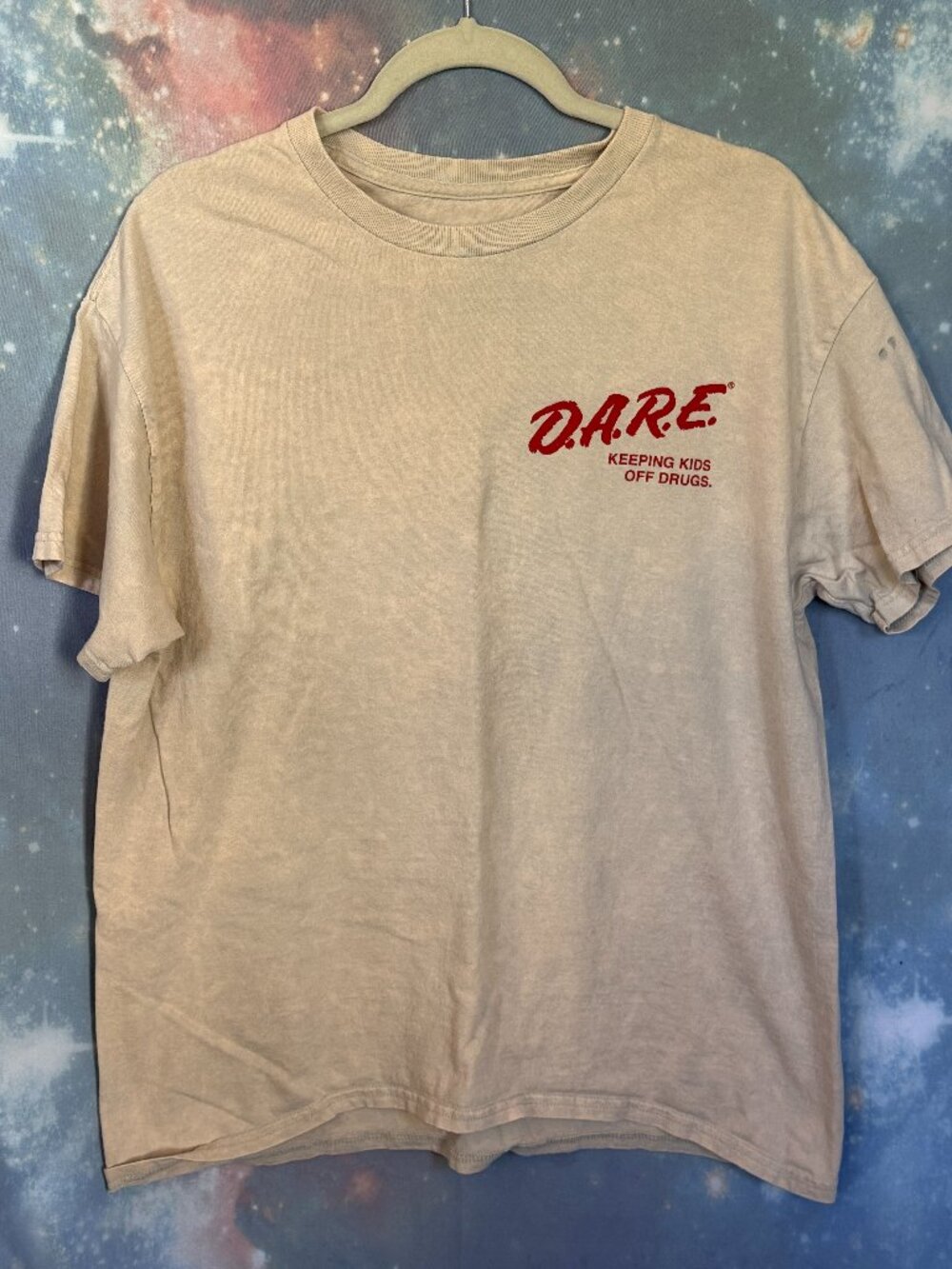 Vintage D.A.R.E. Basketball Graphic T-Shirt Cream Size L Retro 90s Style PSA